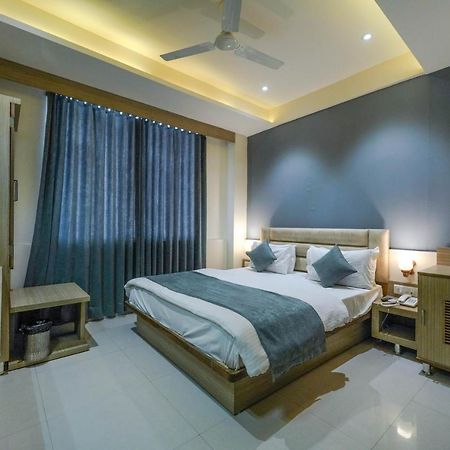 Hotel New Empire Ahmedabad Extérieur photo