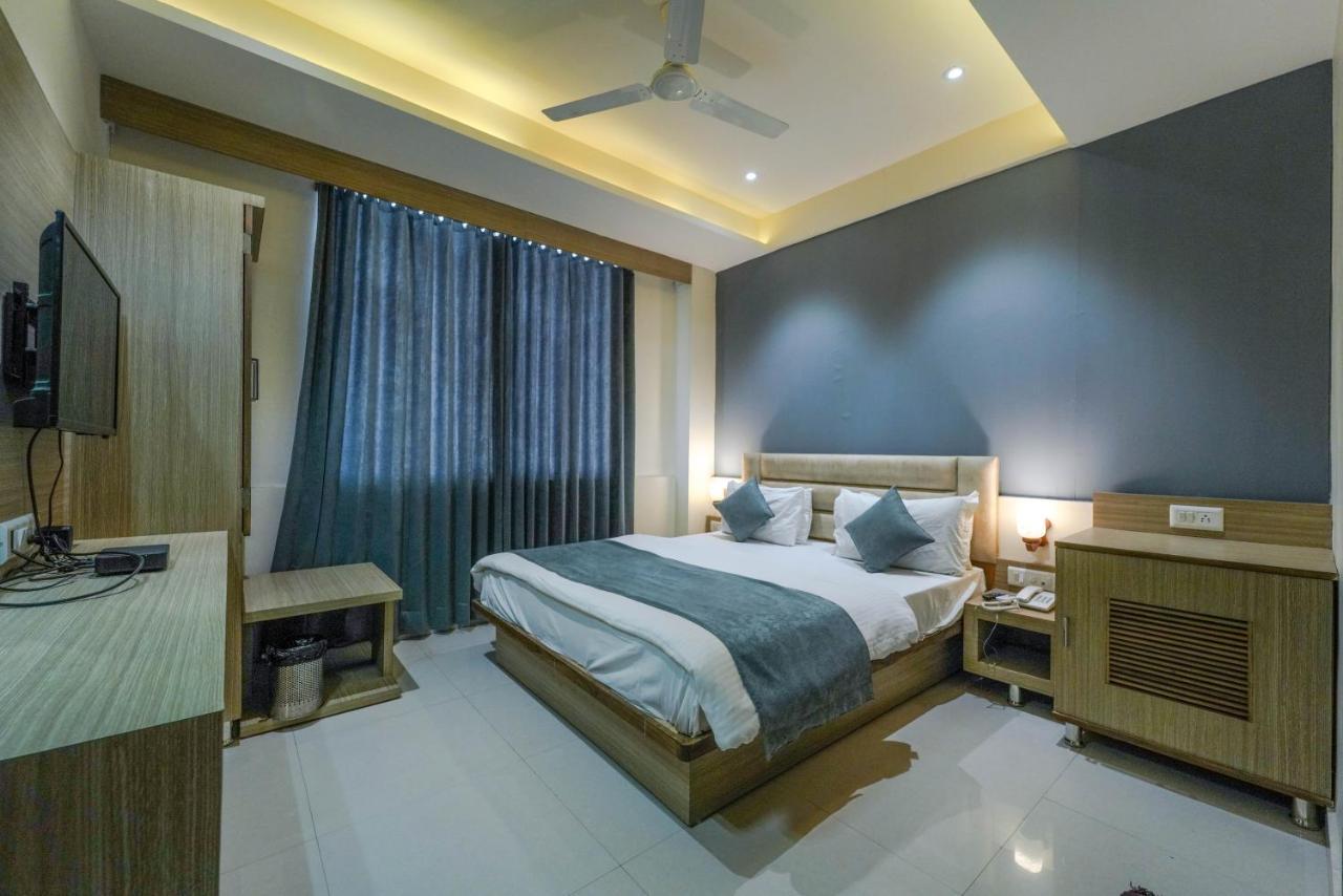 Hotel New Empire Ahmedabad Extérieur photo