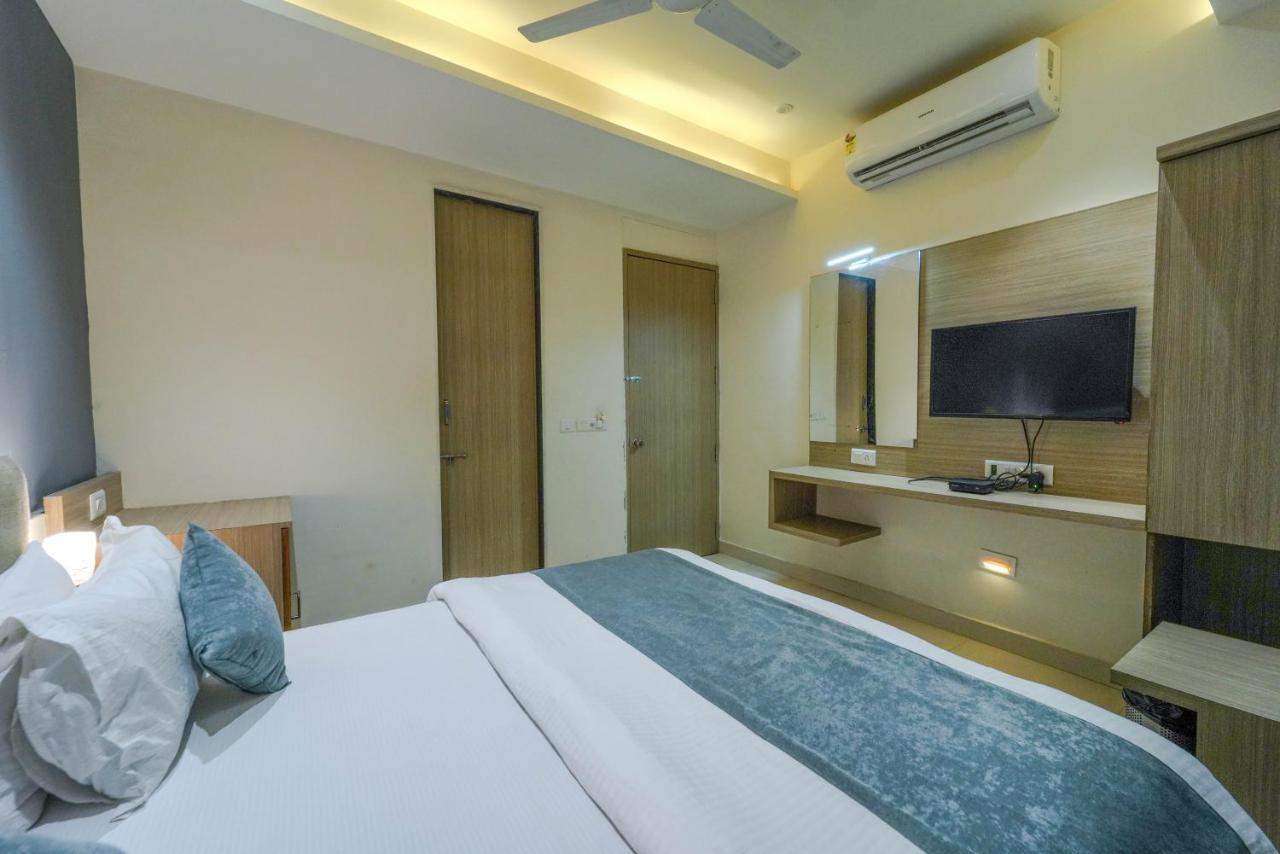 Hotel New Empire Ahmedabad Extérieur photo
